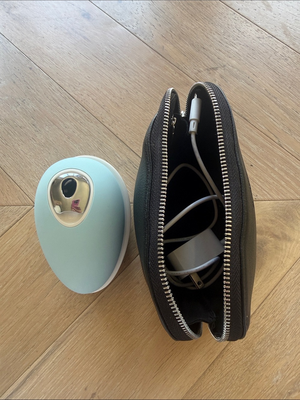 Droplette Micro-Infuser skincare device - version 1